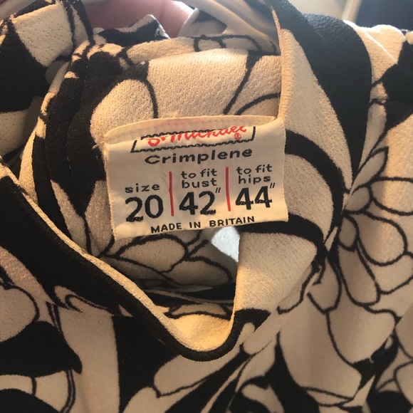 60’s Vintage British Mini Dress - Picture 2 of 2